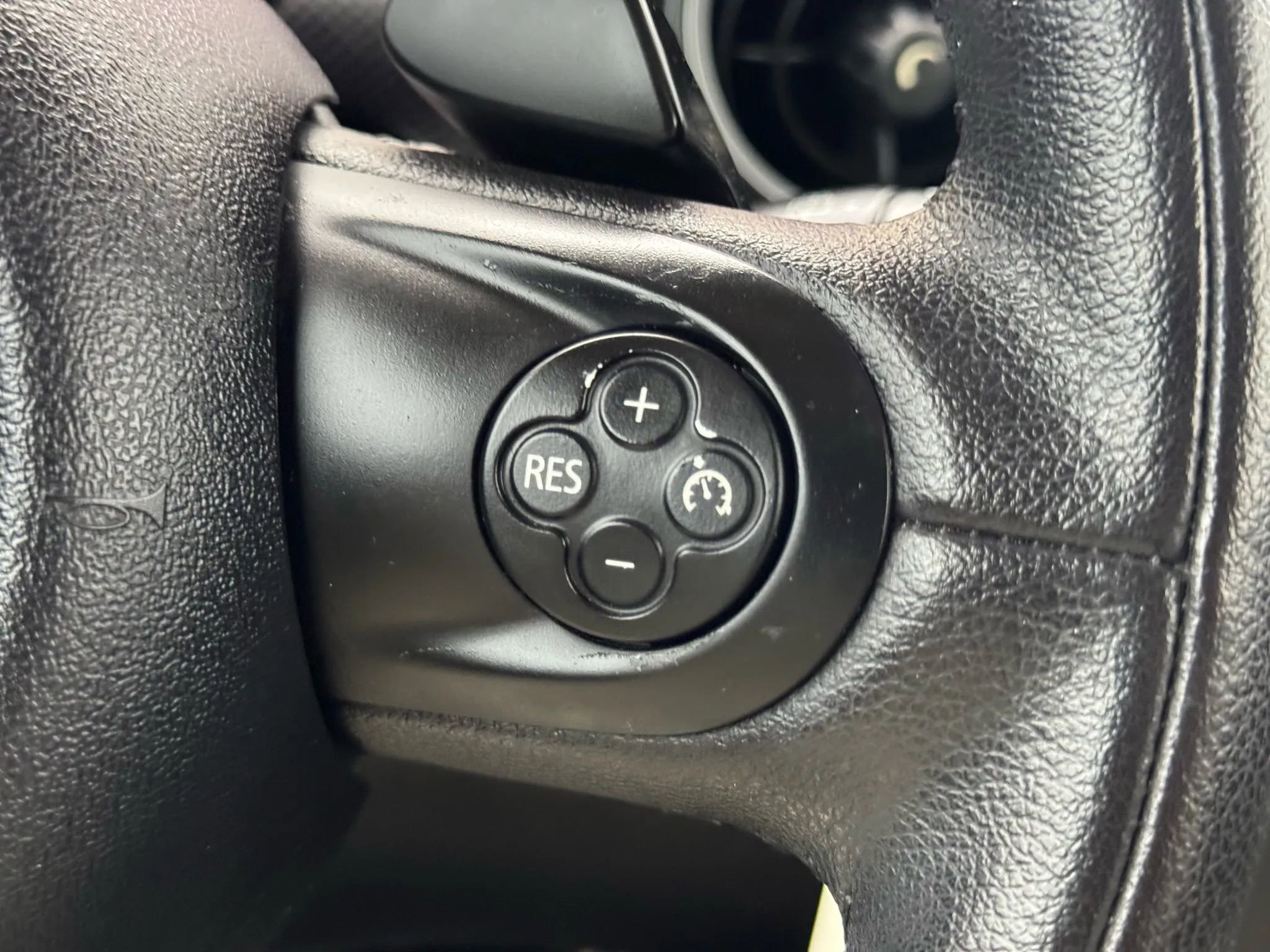 Used 2013 MINI Cooper S w/ Mini Connected Pkg image 28