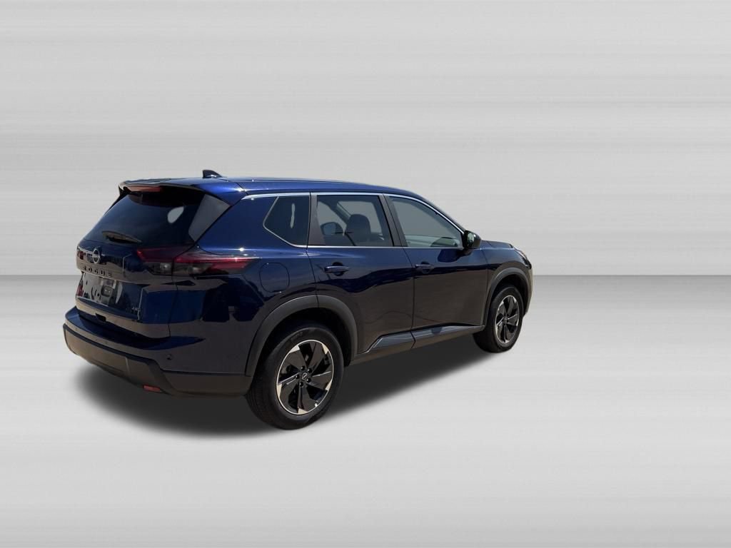 Used 2026 Nissan Rogue SV AWD/4WD image 4