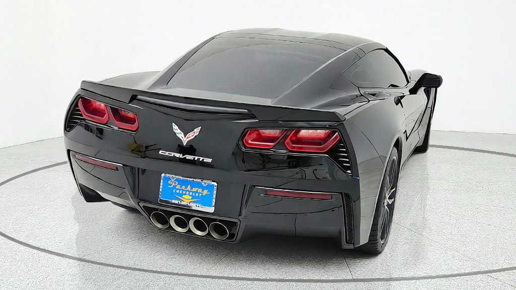 Used 2016 Chevrolet Corvette Stingray Coupe w/ 3LT Preferred Equipment Group RWD image 6