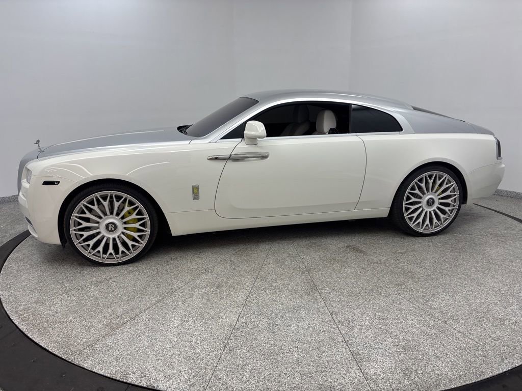 Used 2016 Rolls-Royce Wraith RWD image 4