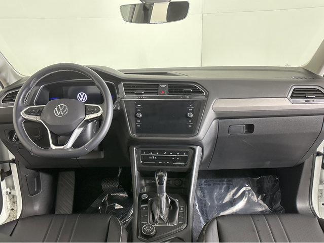 Used 2022 Volkswagen Tiguan SE image 4