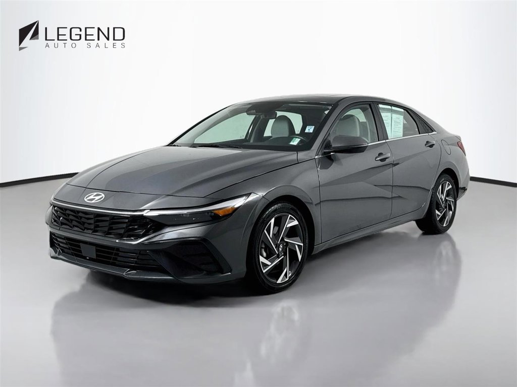 Used 2025 Hyundai Elantra Limited
