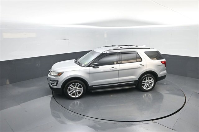 Certified 2017 Ford Explorer XLT w/ Equipment Group 201A image 23