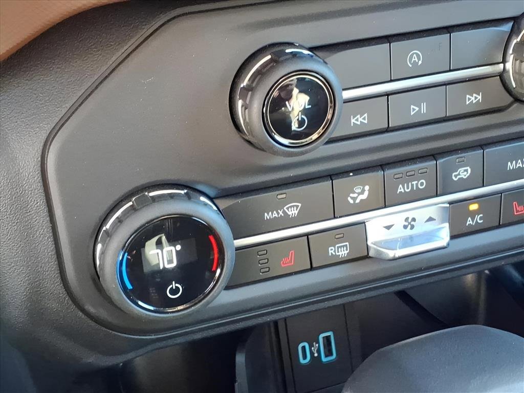 Used 2024 Ford Bronco Outer Banks image 8