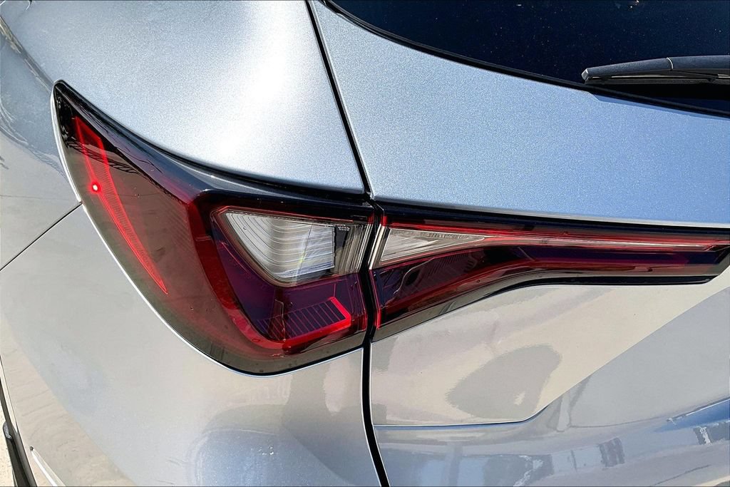 Certified 2026 Acura MDX w/ Technology Package FWD image 36