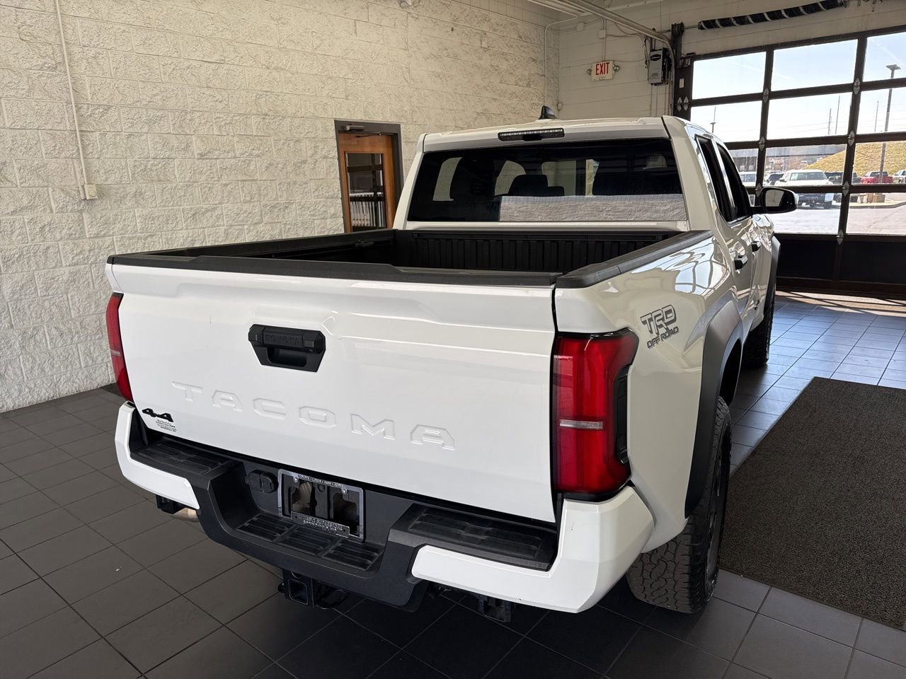 Used 2024 Toyota Tacoma TRD Off-Road image 7