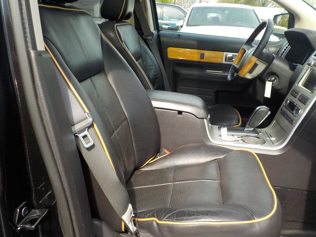 Used 2010 Lincoln MKX AWD image 37