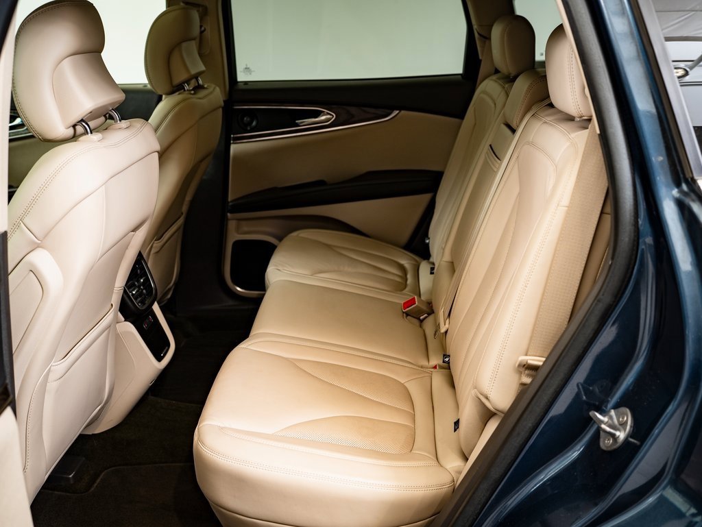 Used 2019 Lincoln Nautilus Select image 22