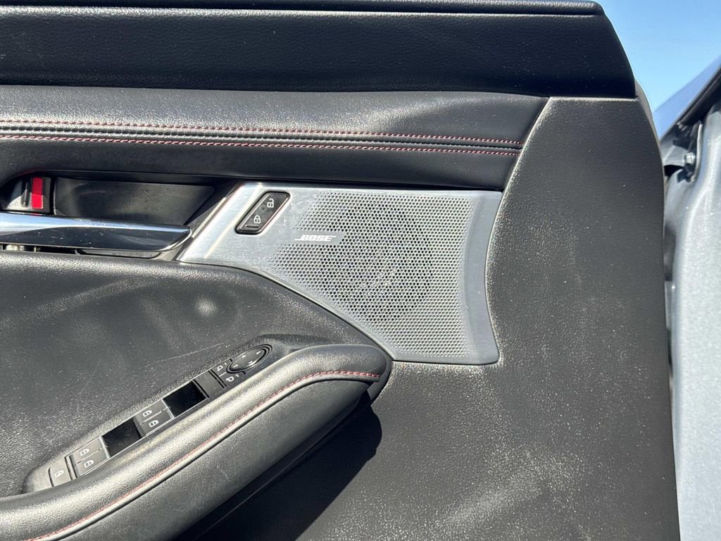 Used 2023 MAZDA MAZDA3 s image 18