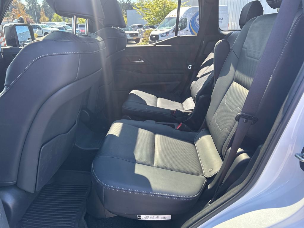 Used 2024 Lexus GX 550 w/ Cold Area Package AWD/4WD image 10