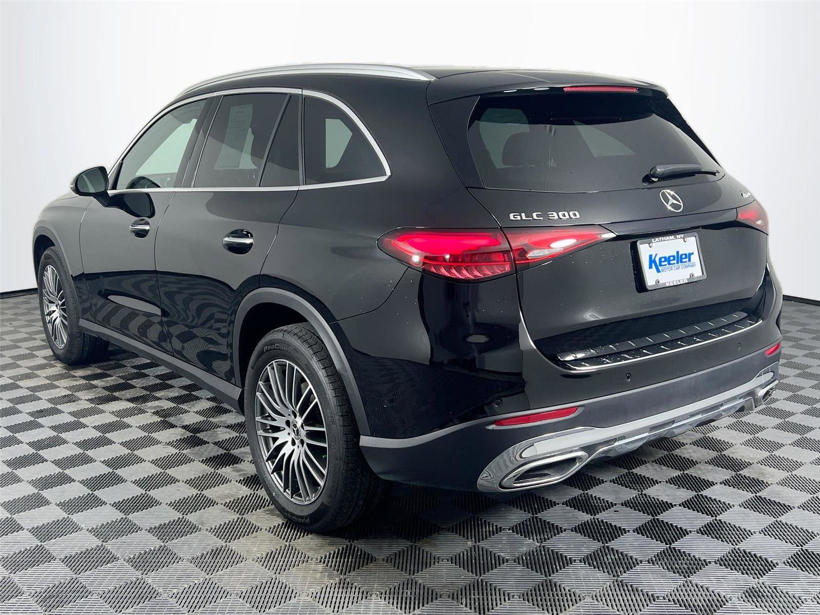 Certified 2026 Mercedes-Benz GLC 300 4MATIC image 4