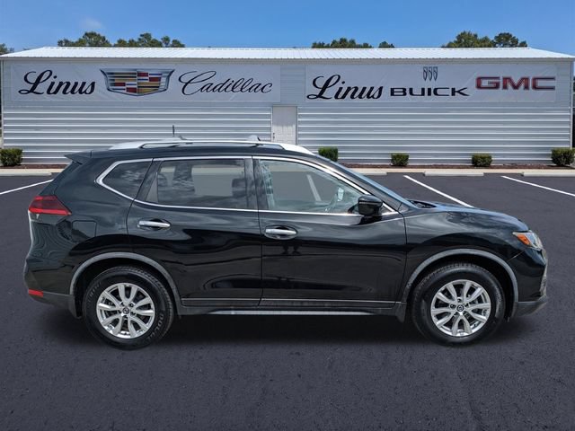 Used 2020 Nissan Rogue S w/ Special Edition Package FWD image 3