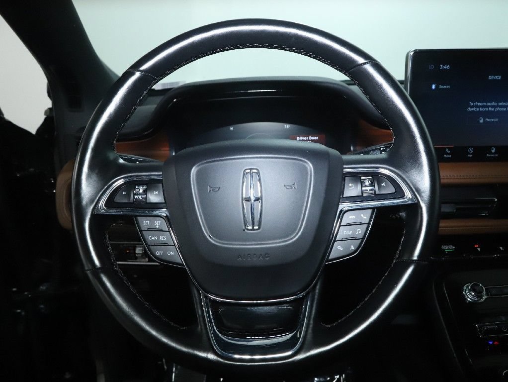 Used 2023 Lincoln Nautilus Reserve AWD/4WD image 22