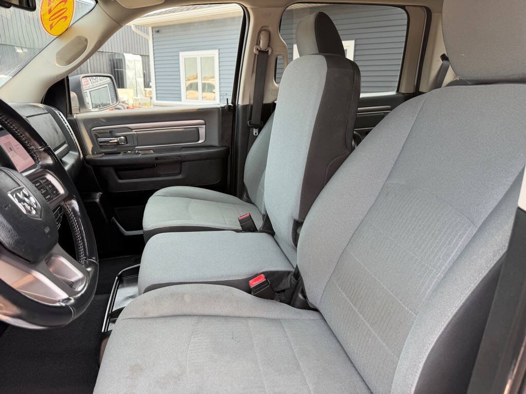 Used 2022 RAM 1500 Classic SLT w/ Electronics Convenience Group AWD/4WD image 16