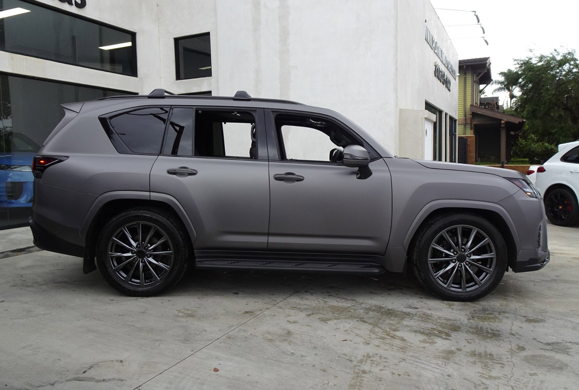 Used 2024 Lexus LX 600 F Sport AWD/4WD image 7