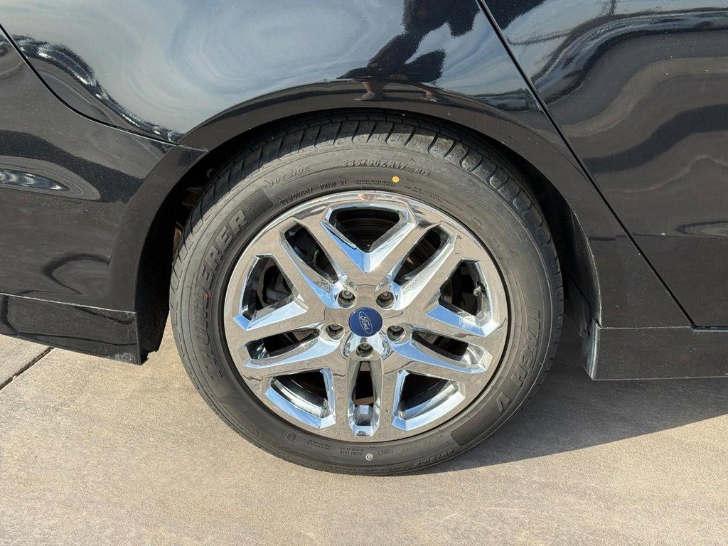 Used 2016 Ford Fusion SE image 6