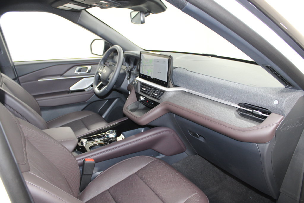 New 2026 Ford Explorer Platinum RWD image 29