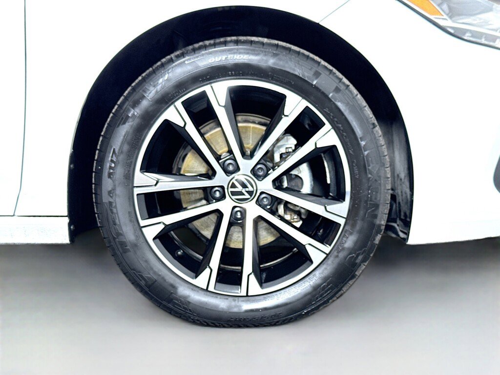 Used 2023 Volkswagen Jetta Sport image 36