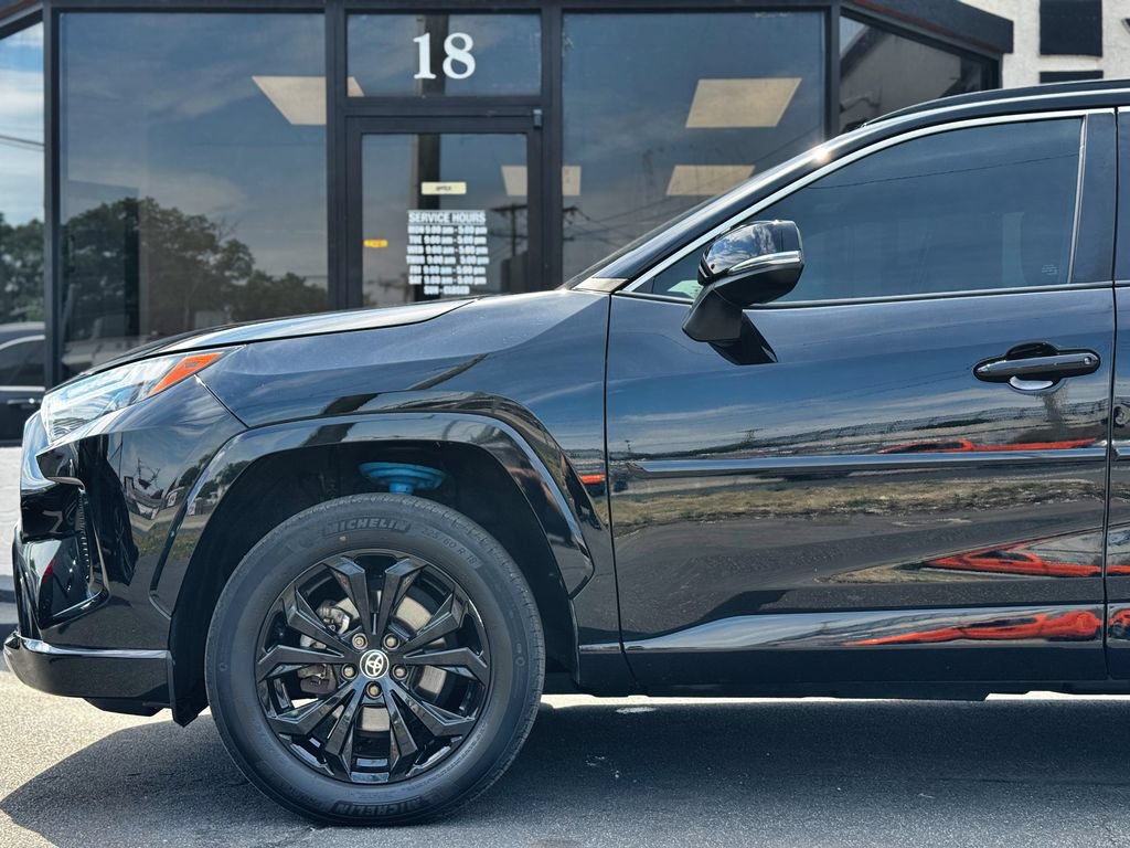Used 2022 Toyota RAV4 SE w/ Convenience Package AWD/4WD image 14