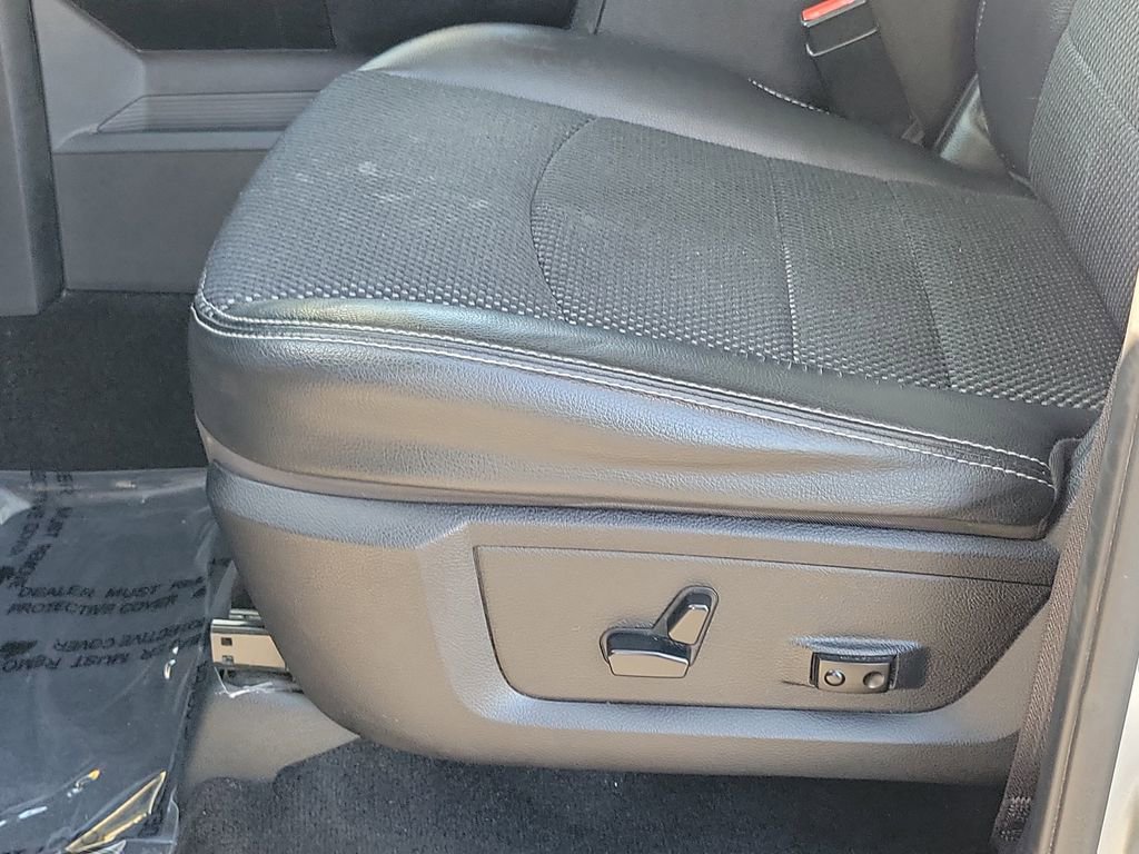 Used 2015 RAM 1500 Sport w/ Remote Start & Security Group AWD/4WD image 16