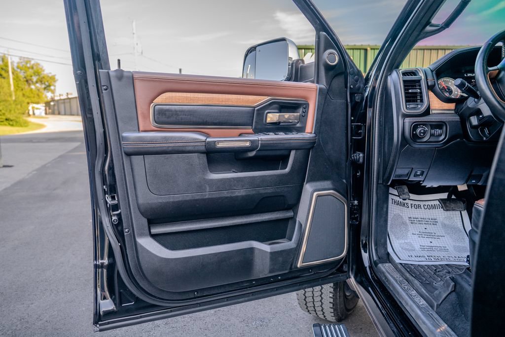 Used 2022 RAM 2500 Limited AWD/4WD image 14