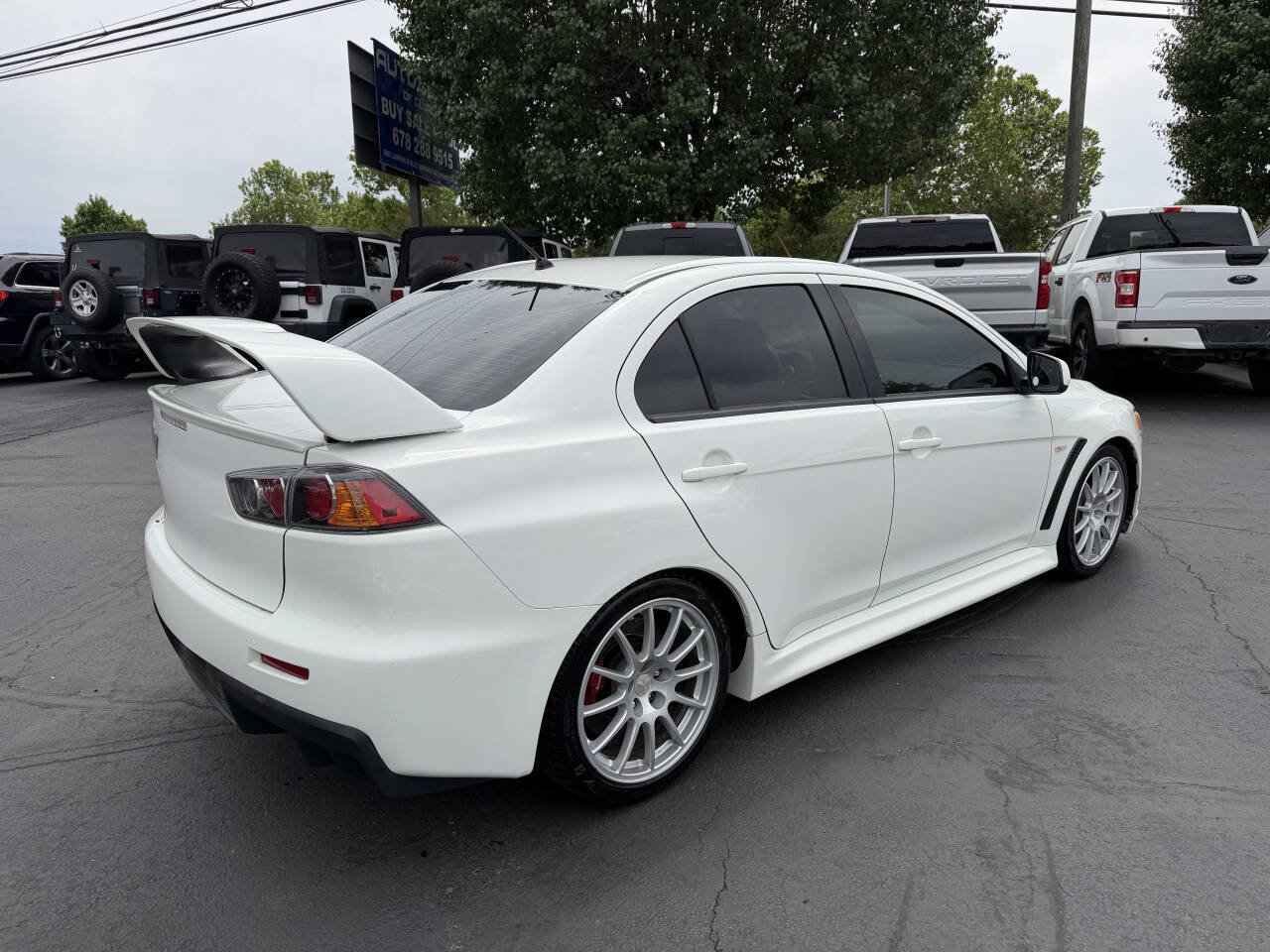 Used 2010 Mitsubishi Lancer Evolution SE AWD/4WD image 6