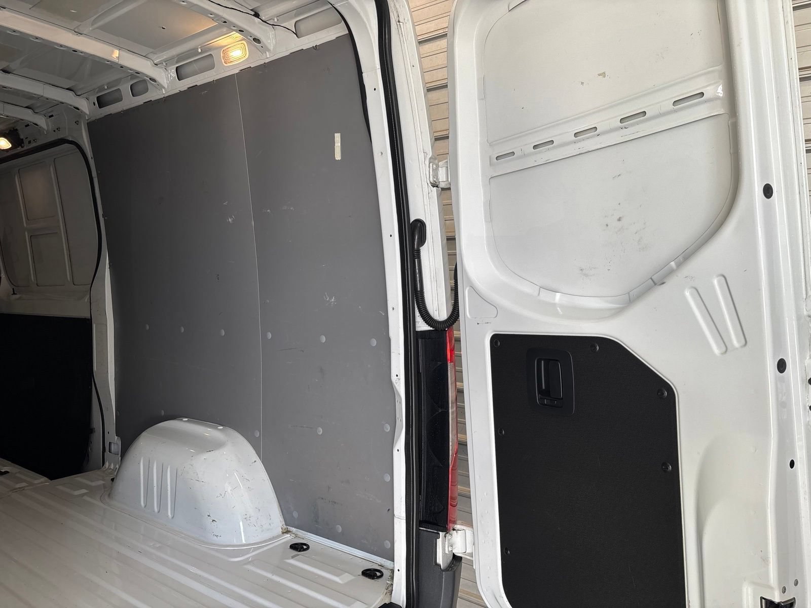 Used 2019 Mercedes-Benz Sprinter 4x4 144 image 31