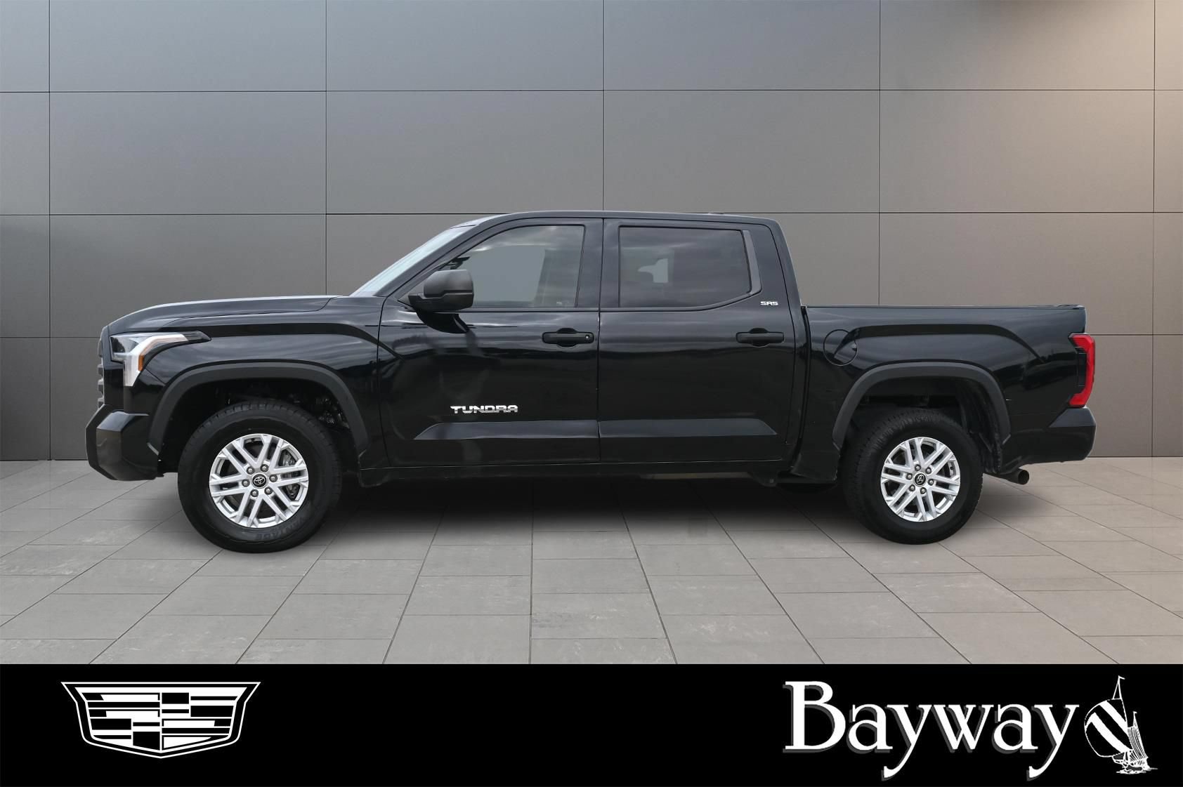 Used 2022 Toyota Tundra SR5 AWD/4WD image 5
