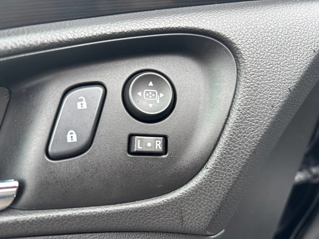 Used 2015 Buick Regal Premium w/ Experience Buick Package FWD image 17