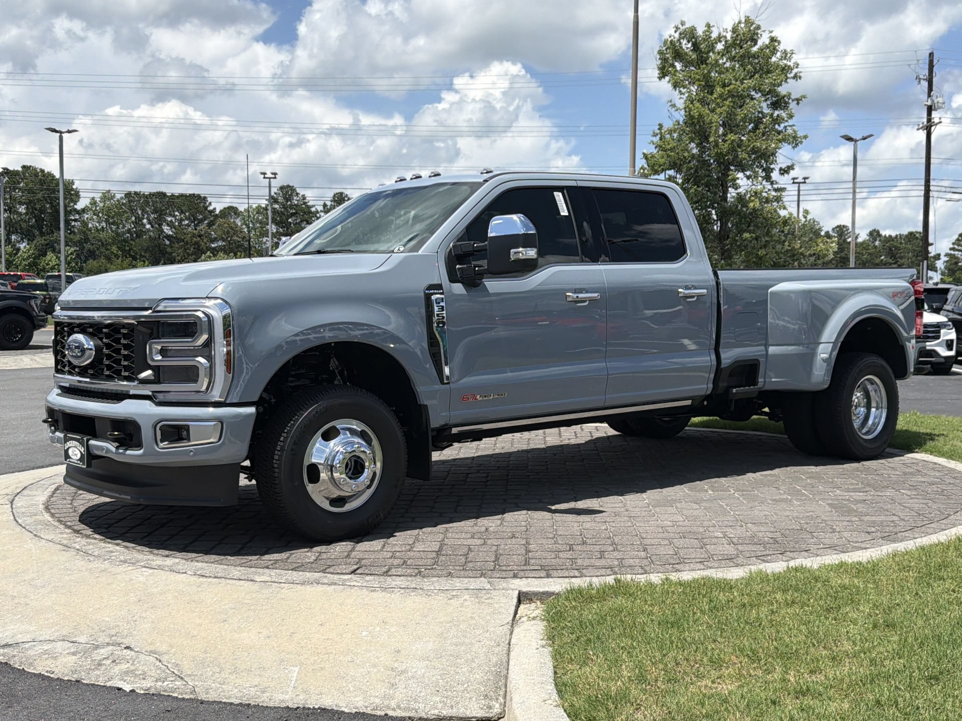 New 2026 Ford F350 Platinum AWD/4WD image 1