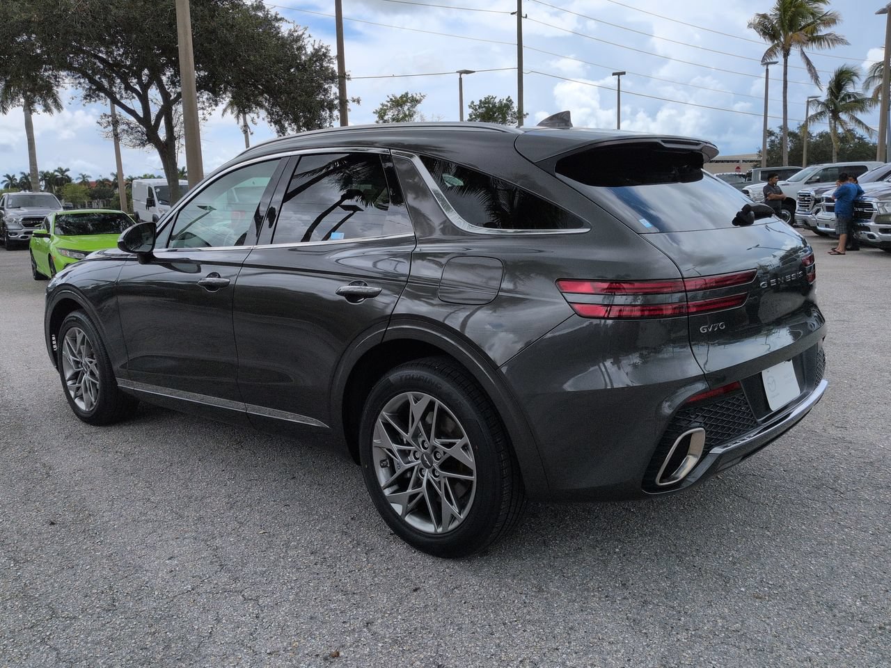Used 2025 Genesis GV70 2.5T AWD/4WD image 8
