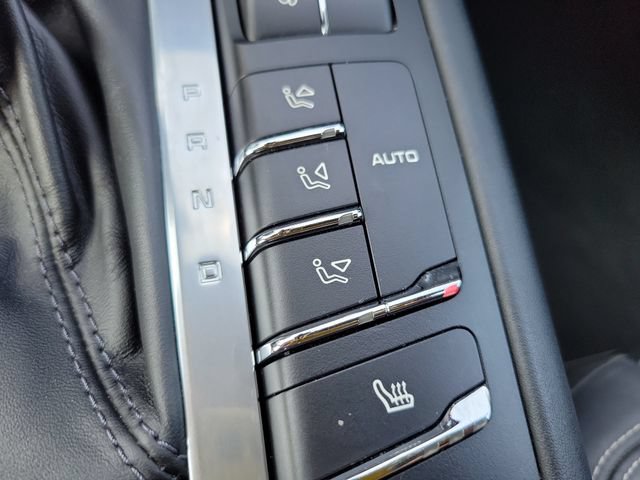 Used 2017 Porsche Macan GTS AWD/4WD image 25
