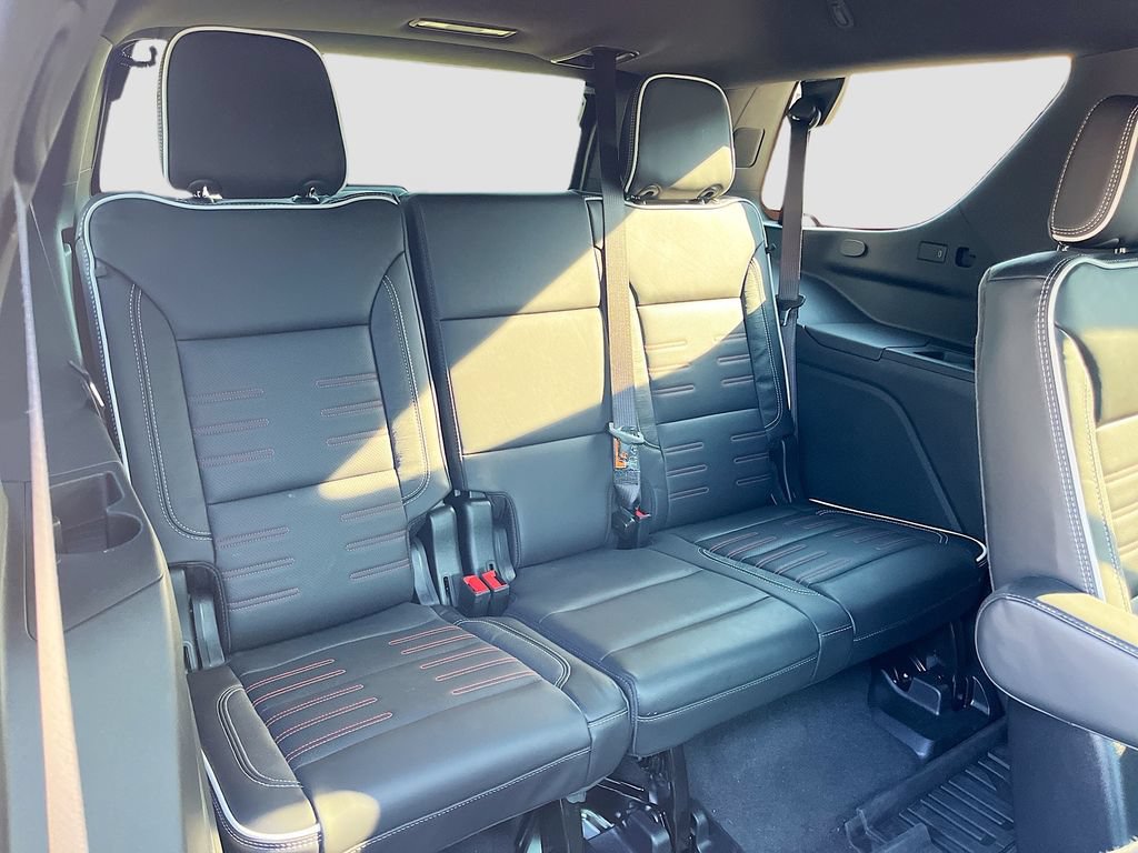 Used 2025 GMC Yukon AT4 Ultimate w/ LPO, Floor Liner Package AWD/4WD image 34