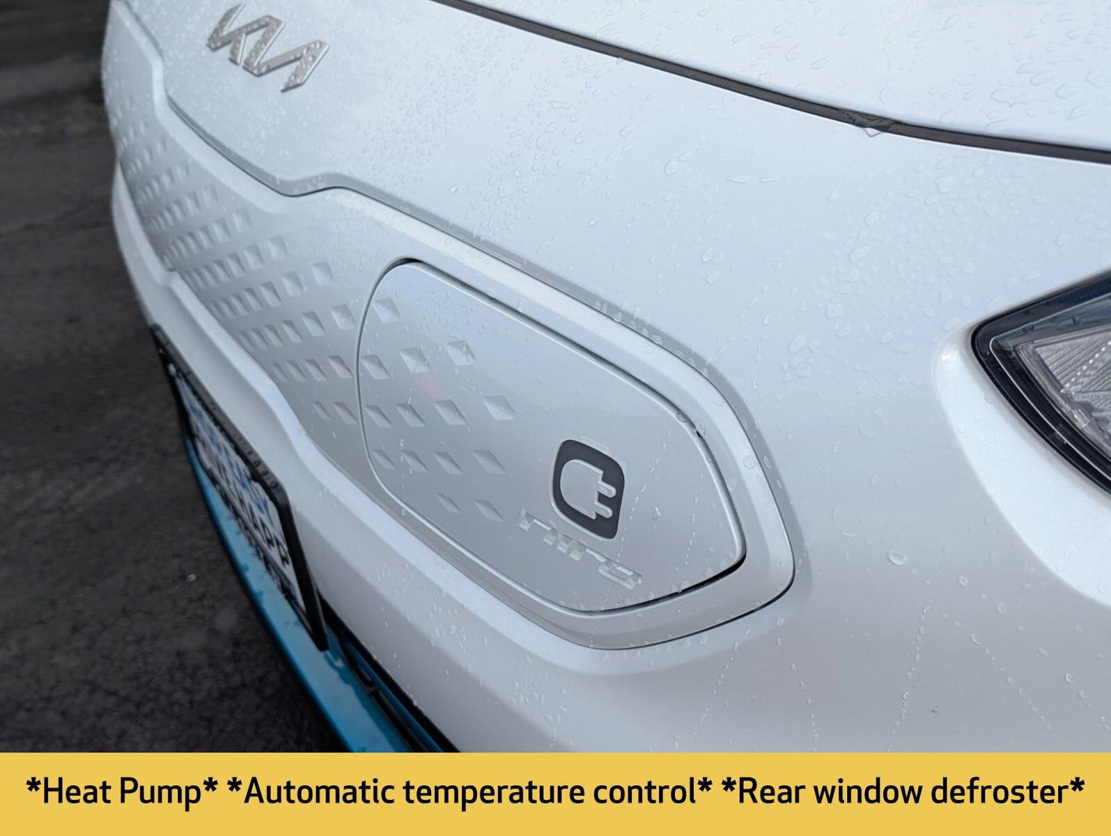 Used 2022 Kia Niro EX w/ Cold Weather Package image 5