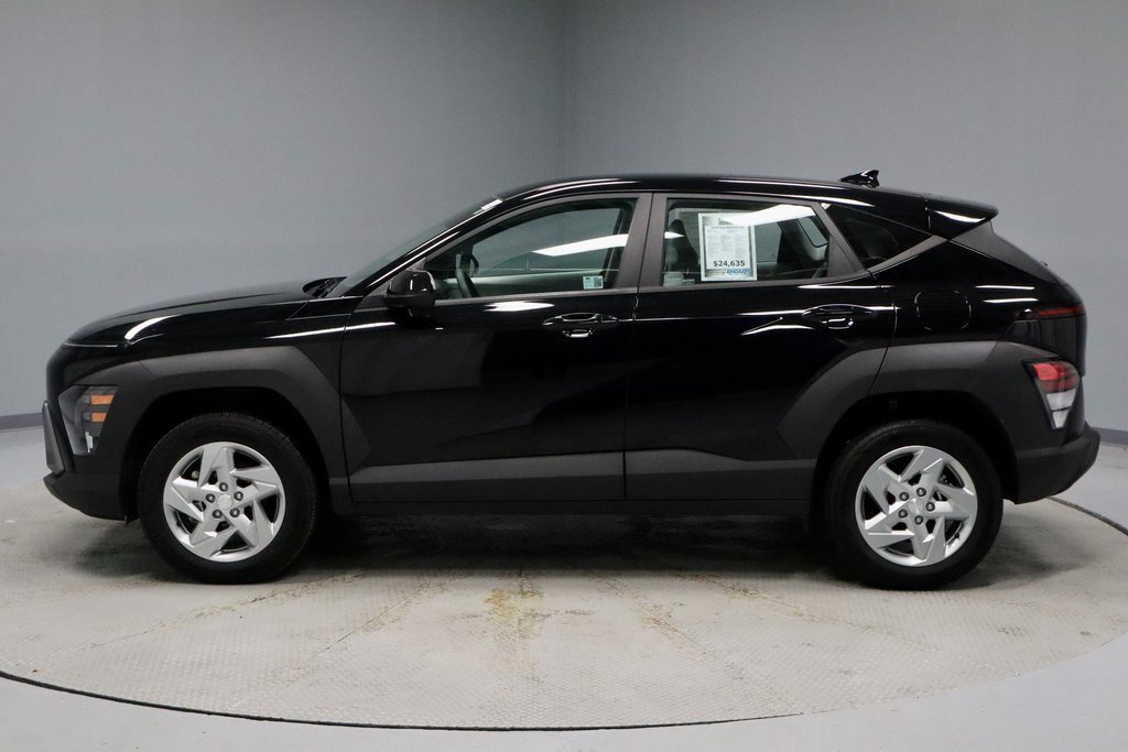 Certified 2024 Hyundai Kona SE image 8