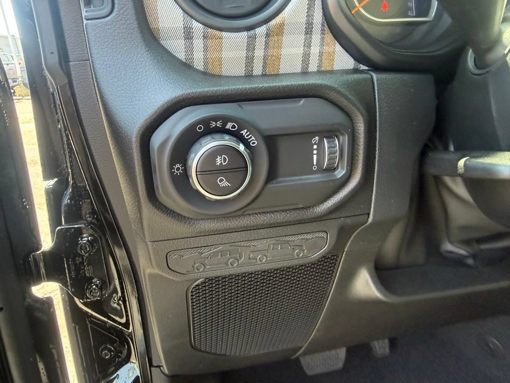New 2026 Jeep Gladiator Sport AWD/4WD image 15