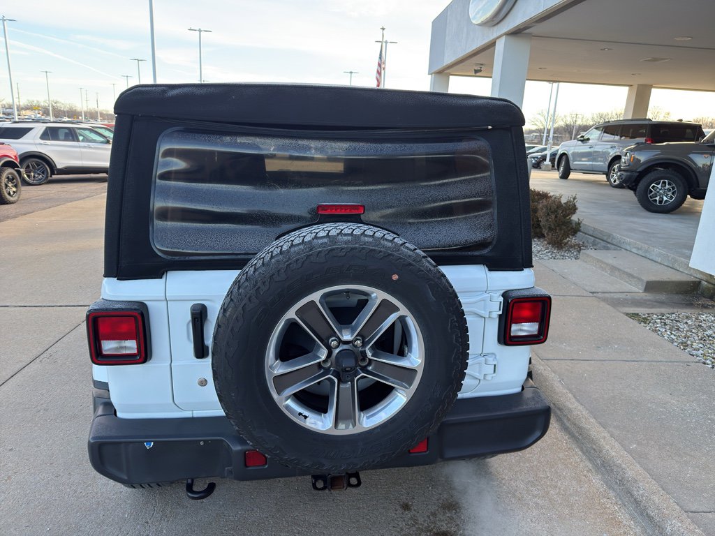 Used 2018 Jeep Wrangler Unlimited Sahara w/ Cold Weather Group image 6