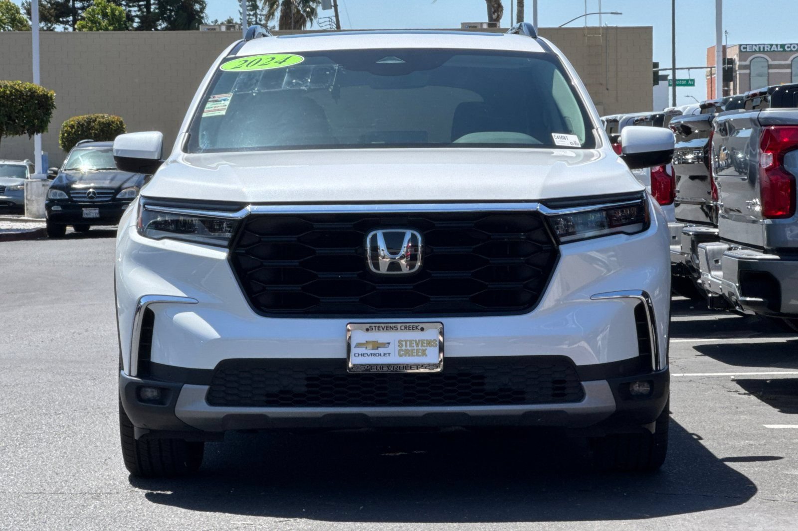 Used 2024 Honda Pilot Touring image 10