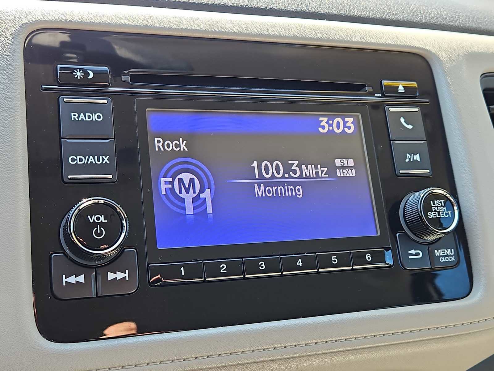 Used 2018 Honda HR-V LX image 14