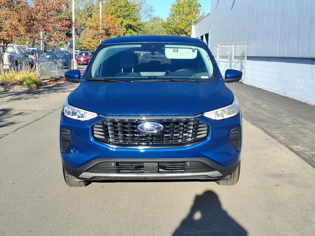 Certified 2023 Ford Escape Active w/ Tech Pack #2 image 2
