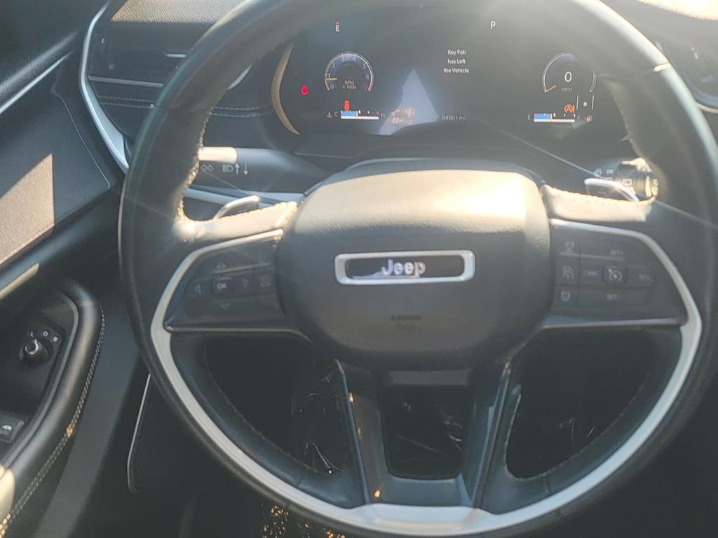 Used 2021 Jeep Grand Cherokee L Laredo AWD/4WD image 19