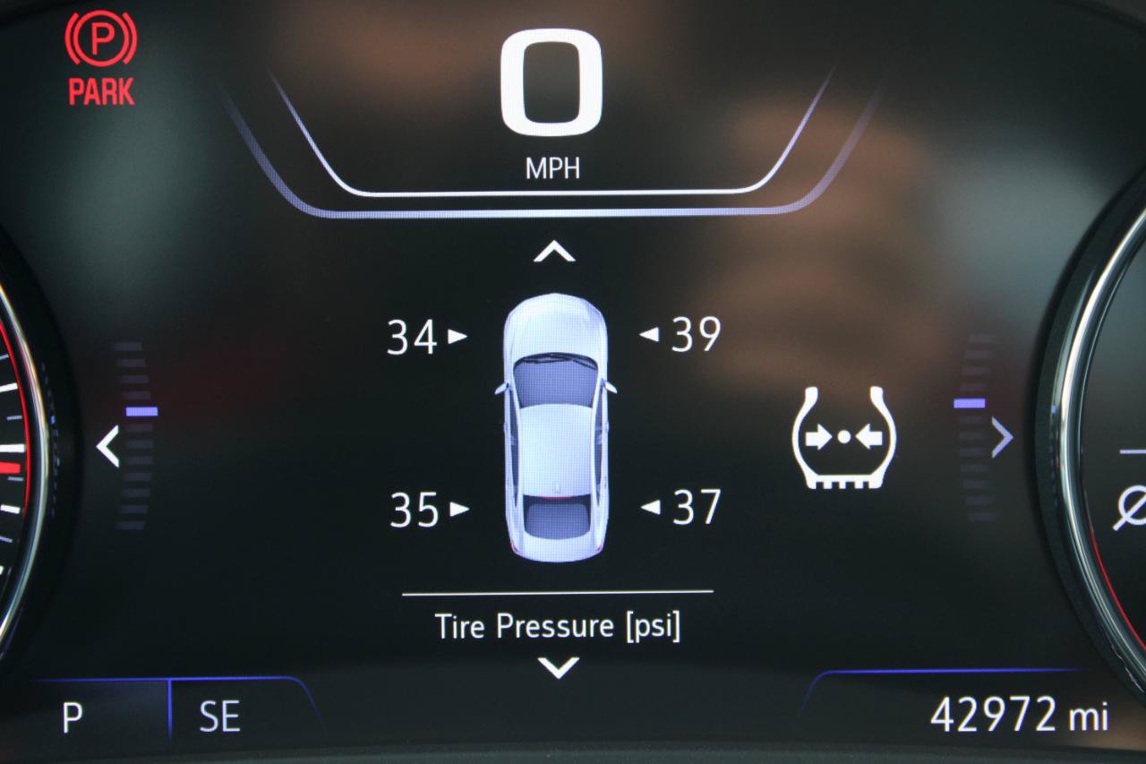Used 2024 Chevrolet Malibu LT FWD image 22