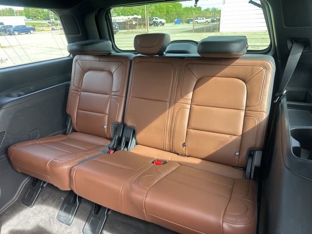 Used 2024 Lincoln Navigator Reserve image 10