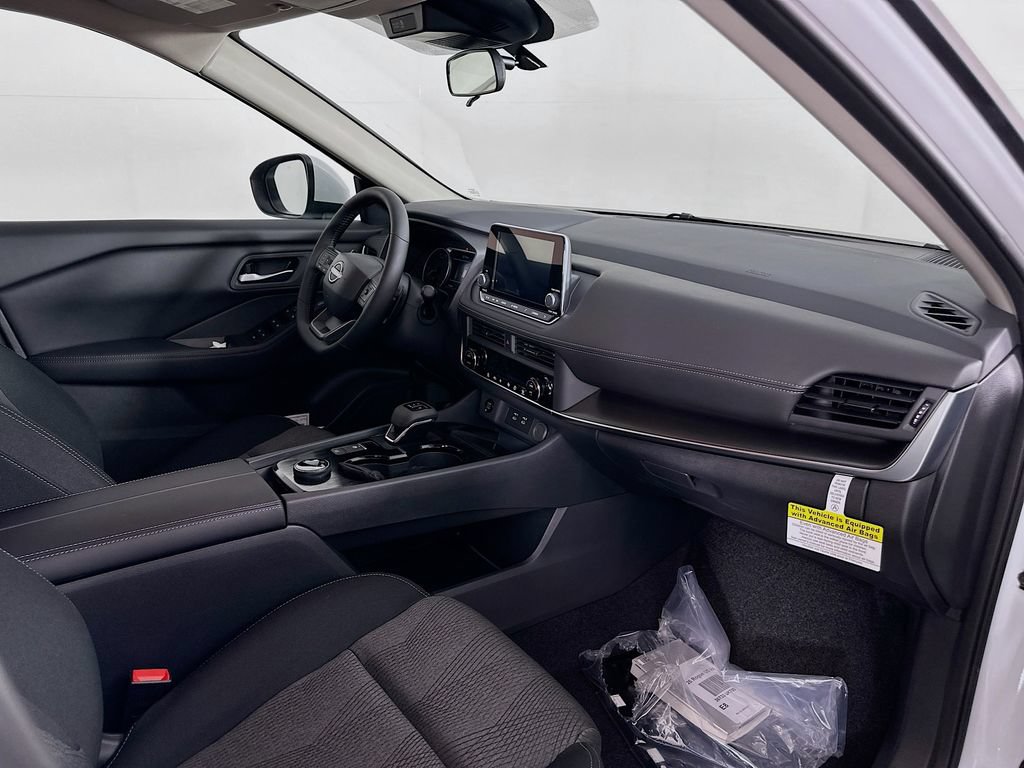 New 2026 Nissan Rogue SV w/ Cold Weather Package AWD/4WD image 35