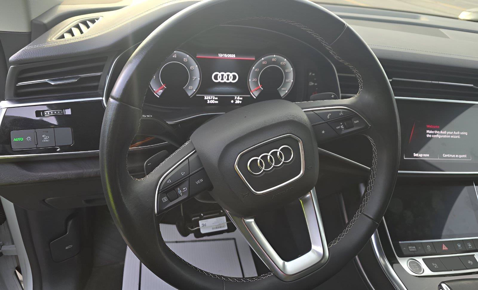 Used 2023 Audi Q8 Premium Plus AWD/4WD image 11