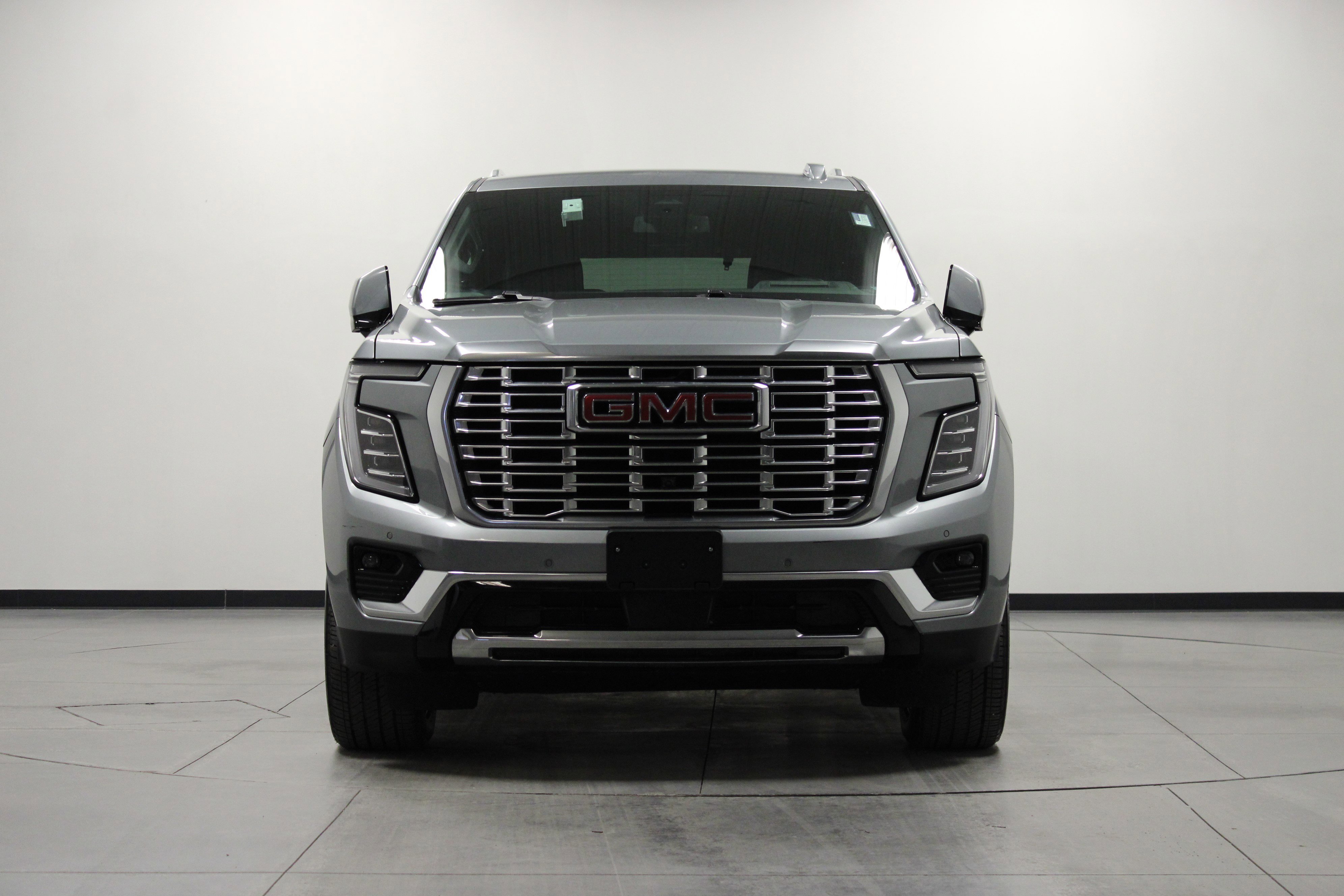 Used 2025 GMC Yukon Denali AWD/4WD image 9
