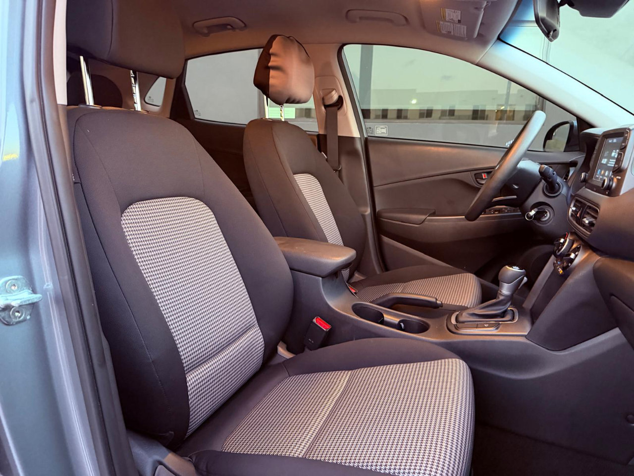 Used 2021 Hyundai Kona SE image 16