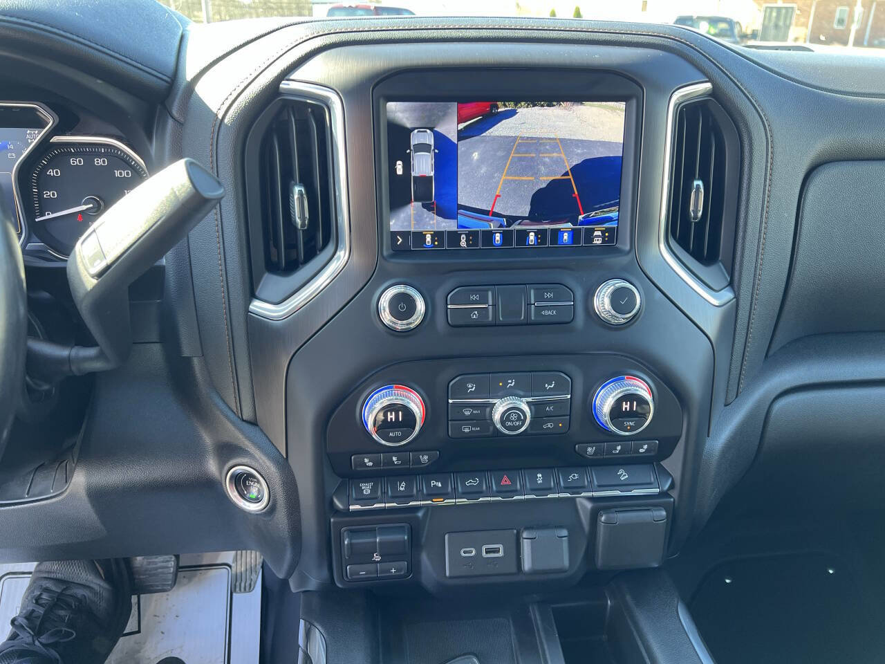 Used 2021 GMC Sierra 2500 AT4 w/ AT4 Preferred Package image 19