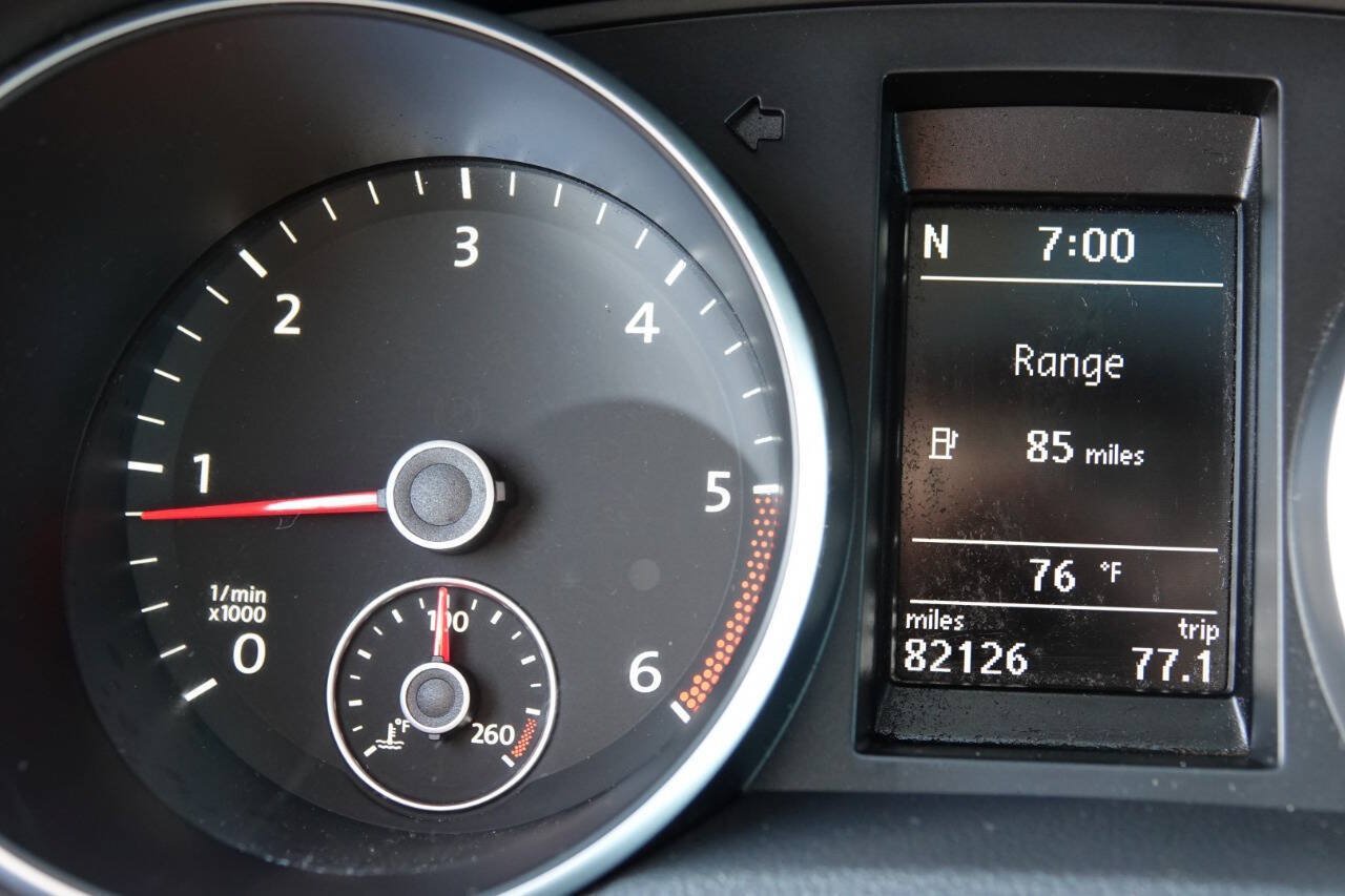 Used 2011 Volkswagen Golf TDI w/ Cold Weather Pkg FWD image 76
