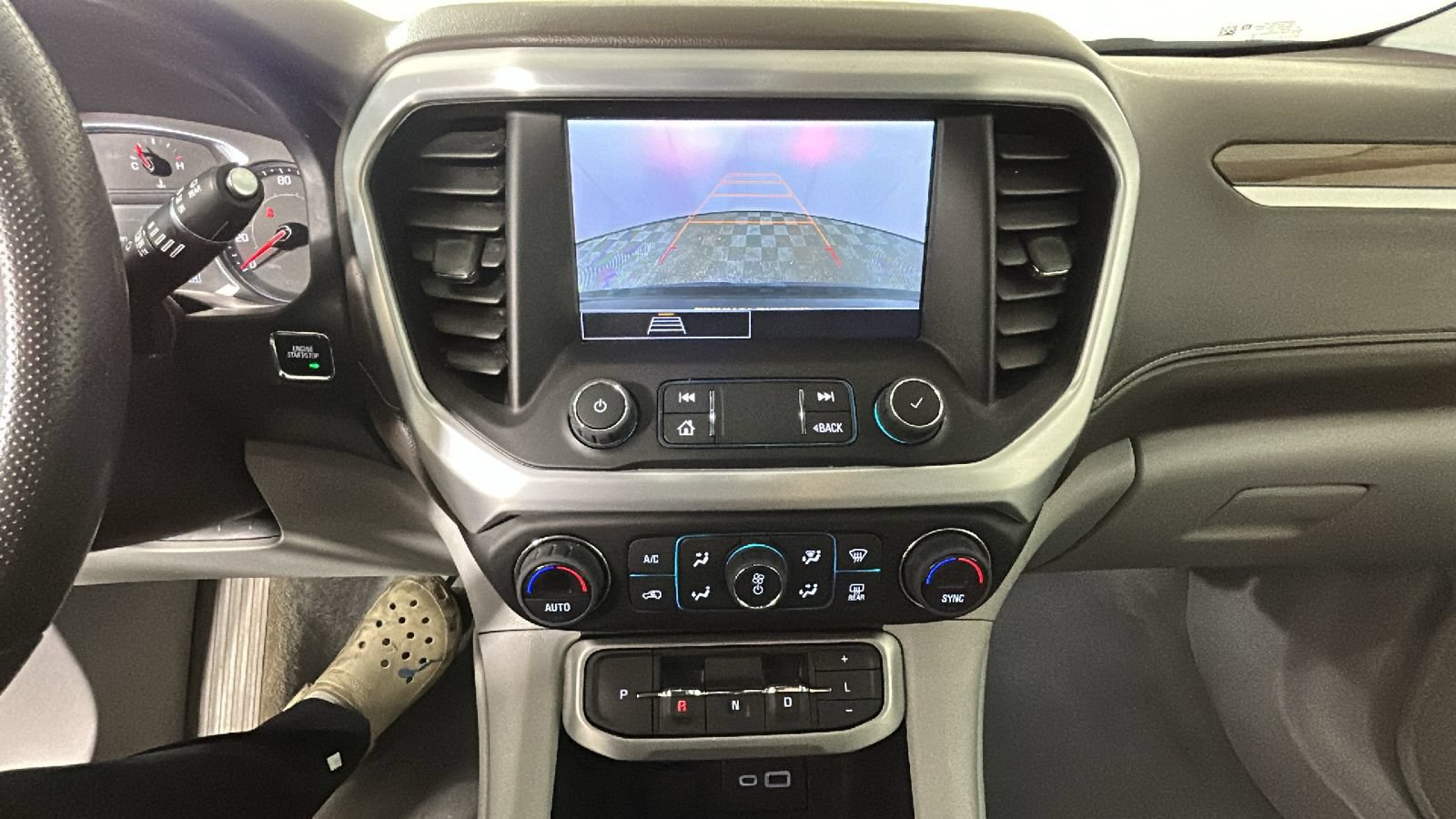 Used 2022 GMC Acadia SLE w/ LPO, Cargo Package AWD/4WD image 28